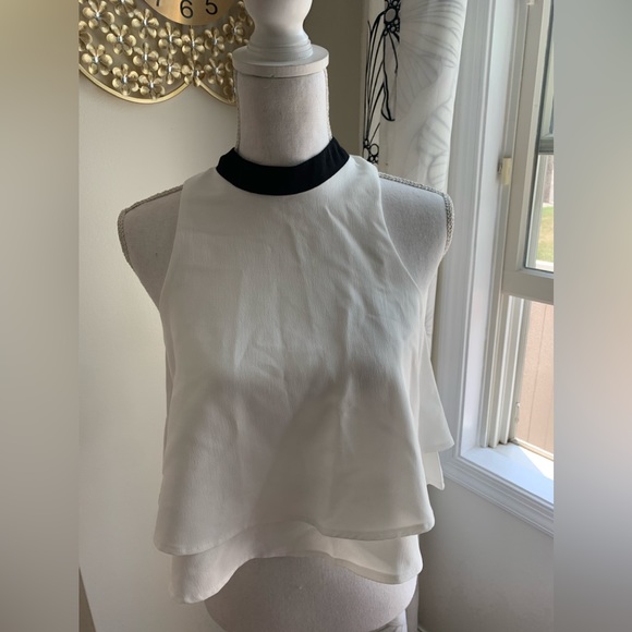 Alythea Tops - NWOT Black and White Sleeveless Top
